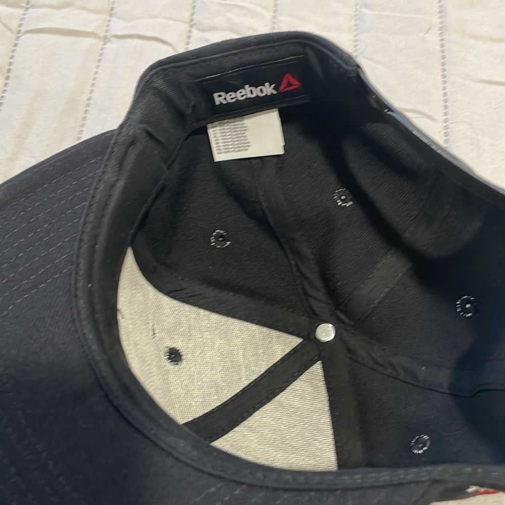 Men’s Reebok UFC SnapBack hat - Picture 3 of 3